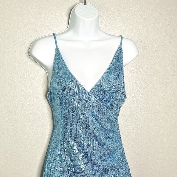 Hello Molly Twilight Dancer Light Blue Sequin Dress‎ women’s size 6 NEW - Picture 3 of 11